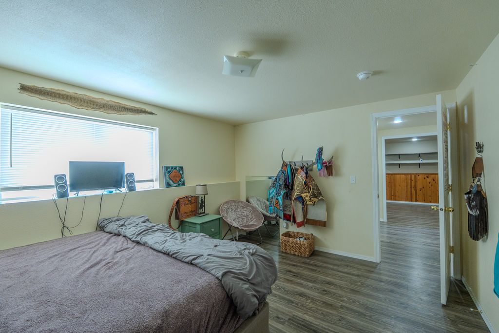 Image 37 of property listing at 870 Star Road, Helena, MT 59602