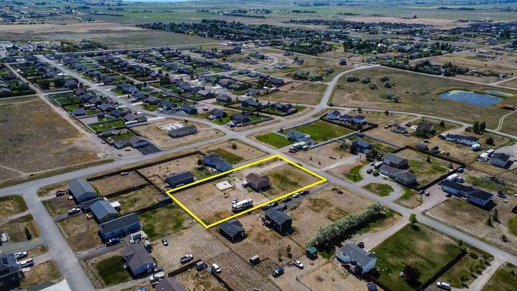 Image 4 of property listing at 870 Star Road, Helena, MT 59602