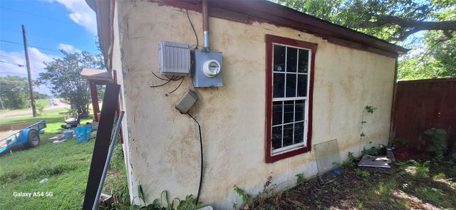 510 S Pecan Street, Bells, TX 75414