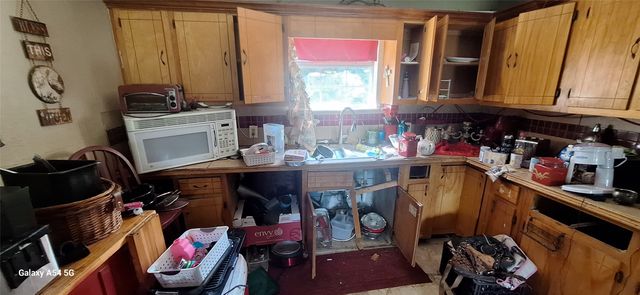 510 S Pecan Street, Bells, TX 75414