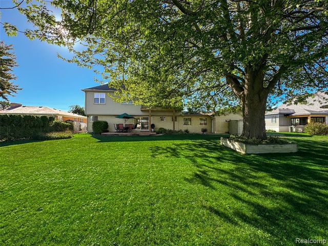 7214 Cardinal Street, Clay, MI 48001