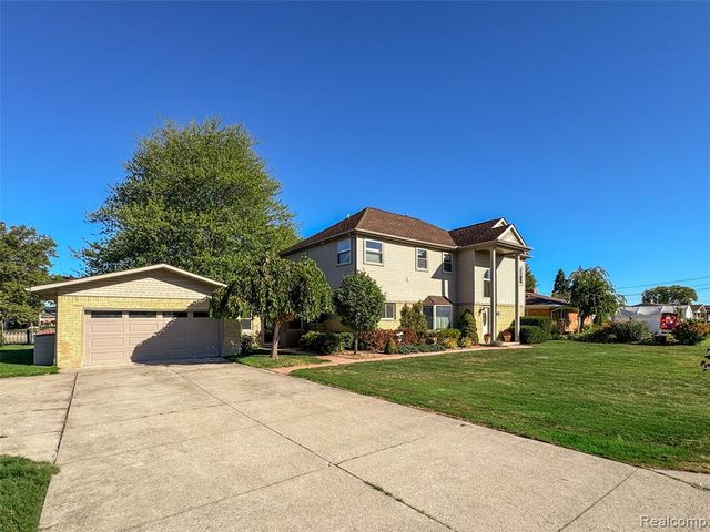 7214 Cardinal Street, Clay, MI 48001
