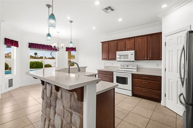 3263 Summit Drive, Kingman, AZ 86401