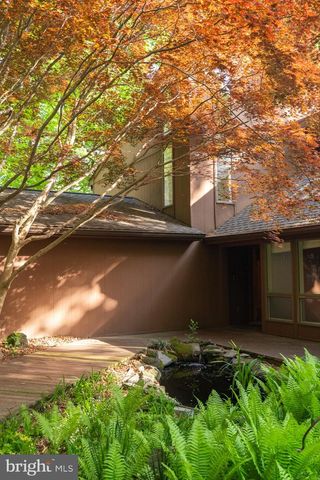 1223 STEAMBOAT RUN RD, Shepherdstown, WV 25443