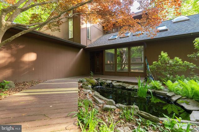 1223 STEAMBOAT RUN RD, Shepherdstown, WV 25443