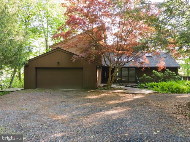 1223 STEAMBOAT RUN RD, Shepherdstown, WV 25443