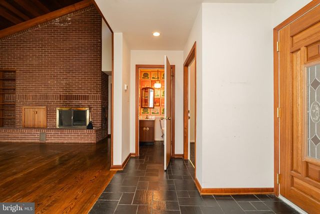1223 STEAMBOAT RUN RD, Shepherdstown, WV 25443