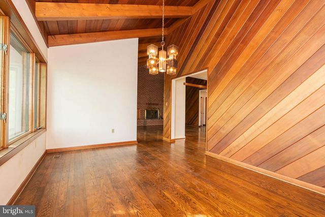1223 STEAMBOAT RUN RD, Shepherdstown, WV 25443