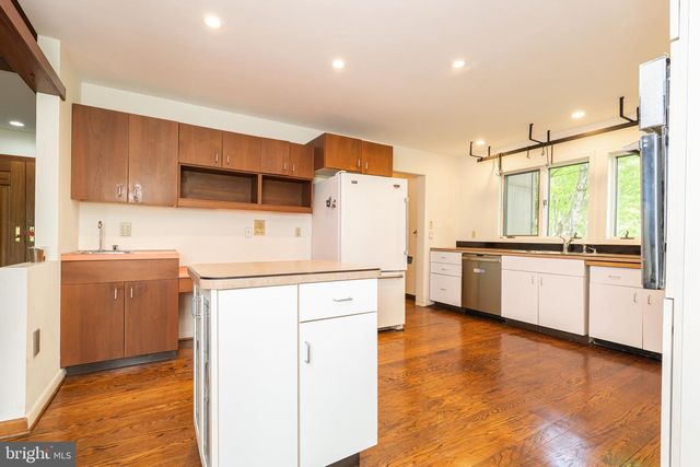 1223 STEAMBOAT RUN RD, Shepherdstown, WV 25443