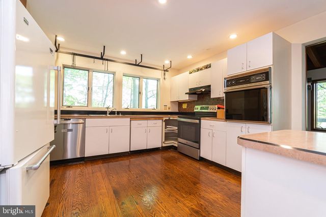 1223 STEAMBOAT RUN RD, Shepherdstown, WV 25443