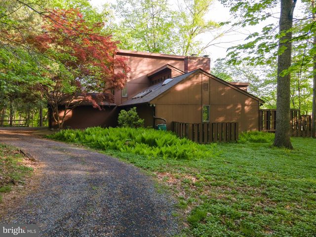 1223 STEAMBOAT RUN RD, Shepherdstown, WV 25443