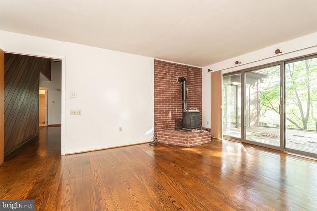 1223 STEAMBOAT RUN RD, Shepherdstown, WV 25443