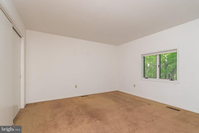 1223 STEAMBOAT RUN RD, Shepherdstown, WV 25443