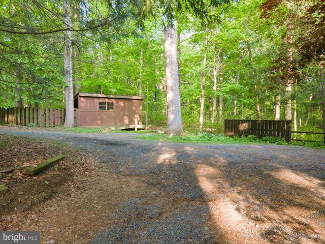 1223 STEAMBOAT RUN RD, Shepherdstown, WV 25443