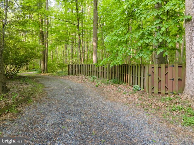 1223 STEAMBOAT RUN RD, Shepherdstown, WV 25443
