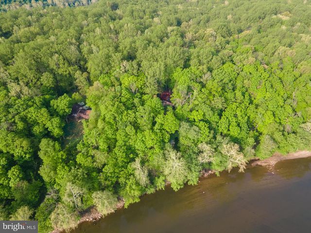 1223 STEAMBOAT RUN RD, Shepherdstown, WV 25443