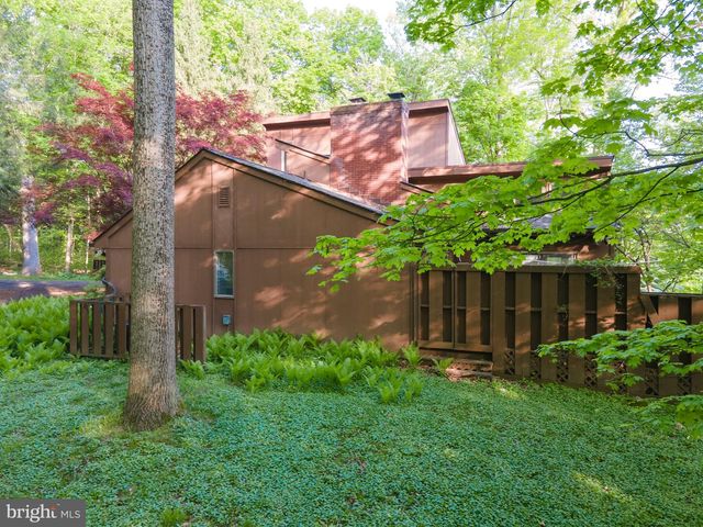 1223 STEAMBOAT RUN RD, Shepherdstown, WV 25443