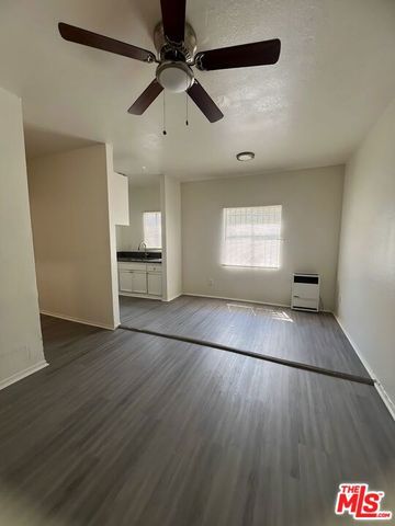 211 E 55th Street, Los Angeles, CA 90011