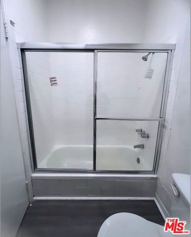 211 E 55th Street, Los Angeles, CA 90011