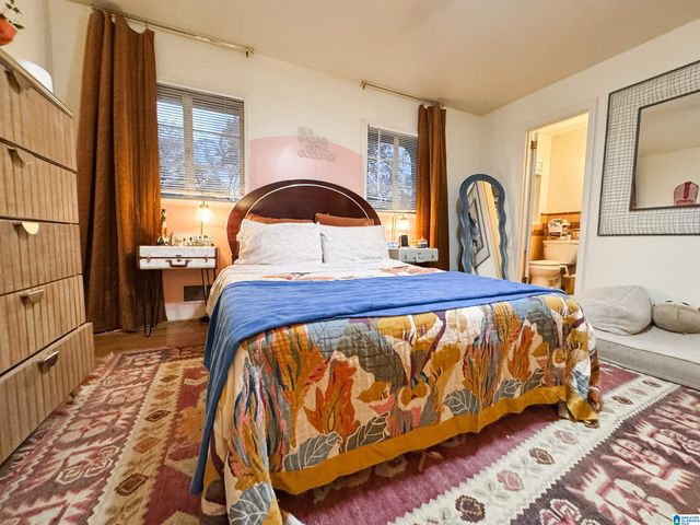 925 HICKORY CIRCLE, Birmingham, AL 35215