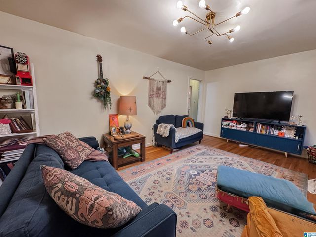 925 HICKORY CIRCLE, Birmingham, AL 35215