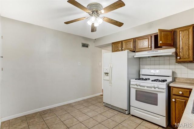 6437 Colletta Drive, St Louis, MO 63139