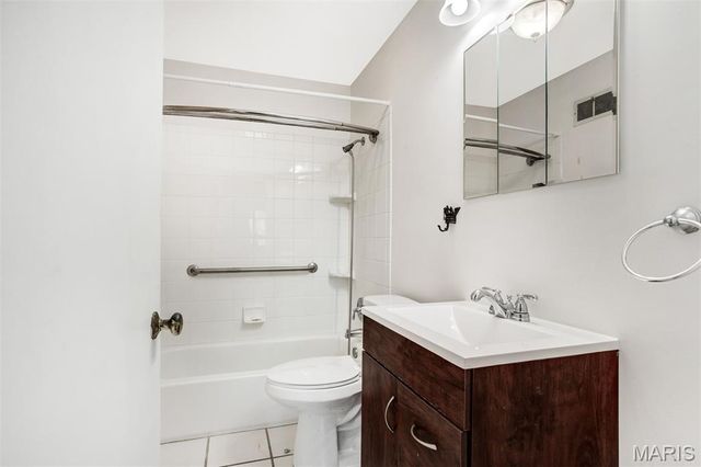 6437 Colletta Drive, St Louis, MO 63139