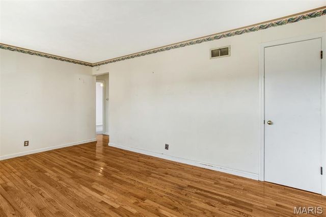 6437 Colletta Drive, St Louis, MO 63139