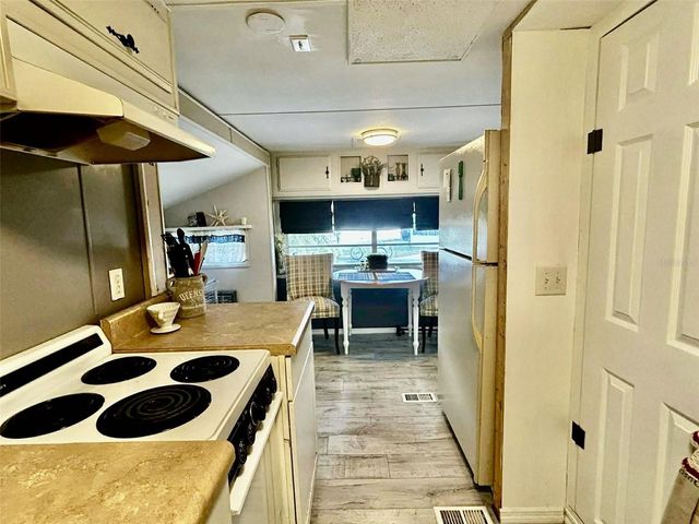 7041 FAIRVIEW VILLAGE CIRCLE, Winter Haven, FL 33881