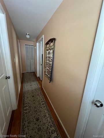15401 Vivian Street, Taylor, MI 48180