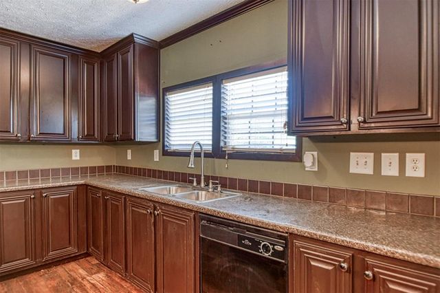 13700 Iron Road, Mcloud, OK 74851