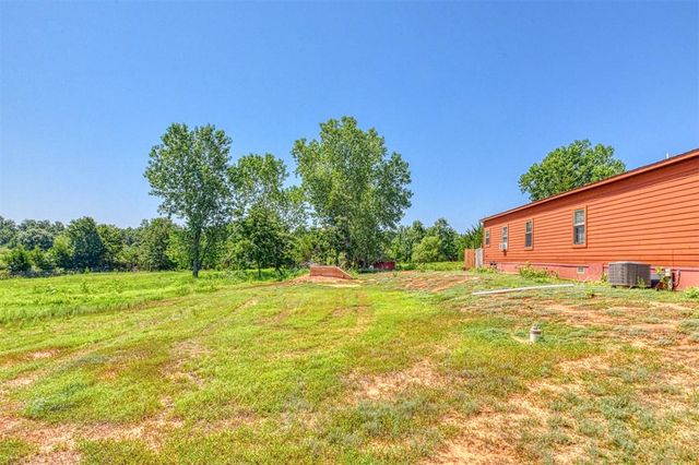 13700 Iron Road, Mcloud, OK 74851