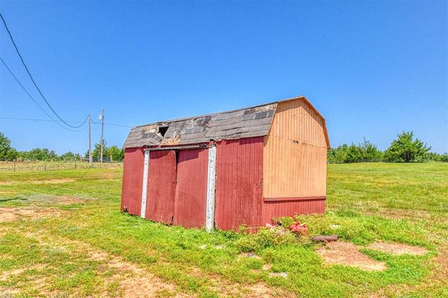 13700 Iron Road, Mcloud, OK 74851