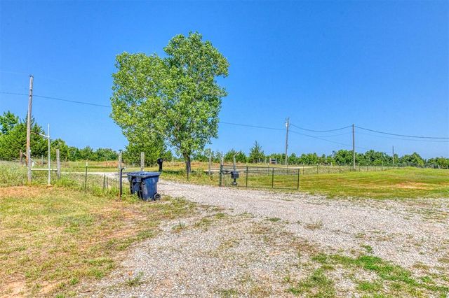 13700 Iron Road, Mcloud, OK 74851