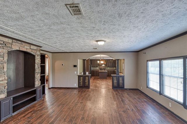13700 Iron Road, Mcloud, OK 74851