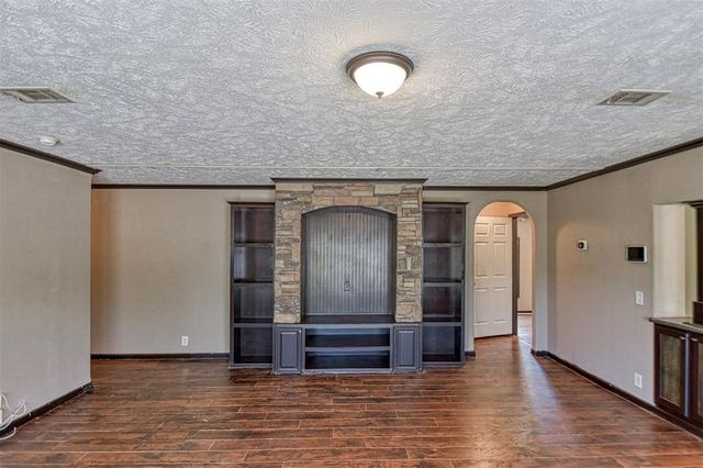 13700 Iron Road, Mcloud, OK 74851