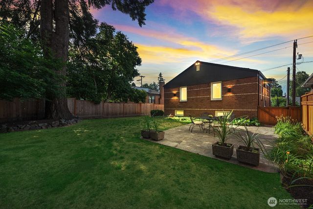 4414 NE 65th Street, Seattle, WA 98115