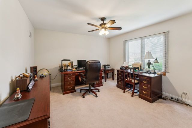 384 E Montrose Avenue, Wood Dale, IL 60191