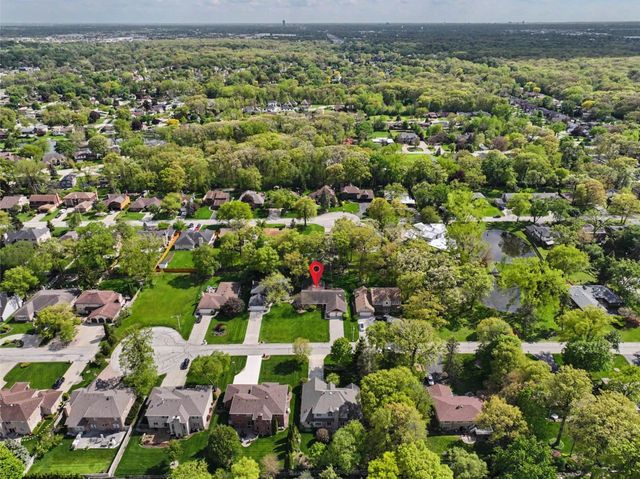 384 E Montrose Avenue, Wood Dale, IL 60191