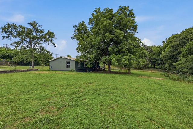 150 Gilbreath Road, Sadler, TX 76264