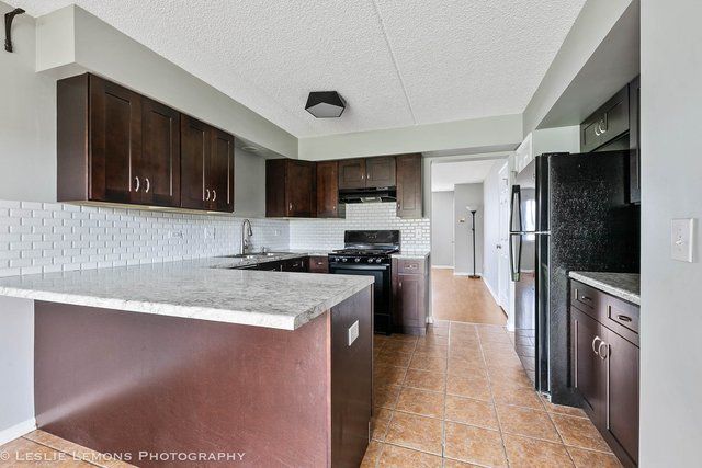 1338 S Lorraine Road A, Wheaton, IL 60189