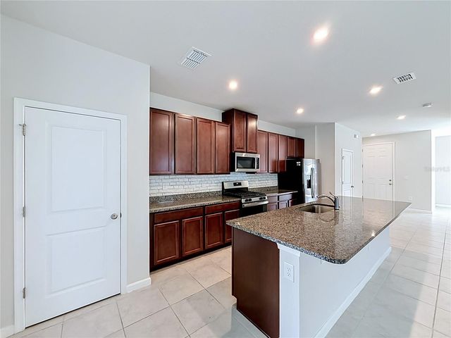 5754 SURPRISE LILY DRIVE, Winter Garden, FL 34787