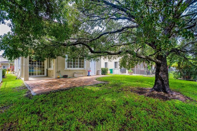 27621 SW 139th Place, Homestead, FL 33032