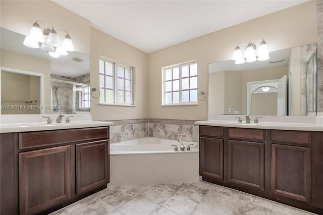 27621 SW 139th Place, Homestead, FL 33032