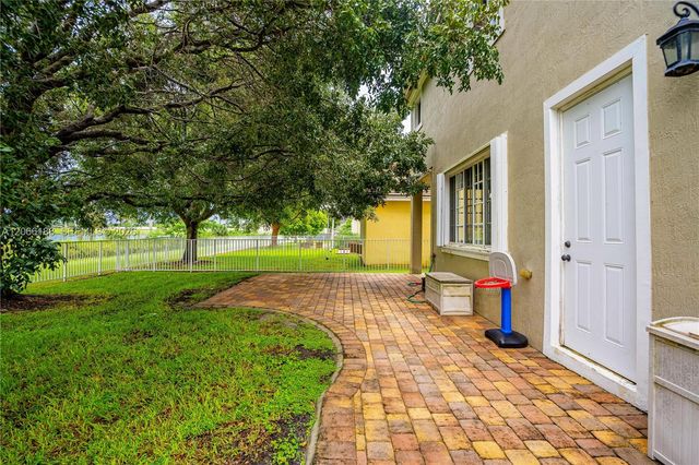 27621 SW 139th Place, Homestead, FL 33032