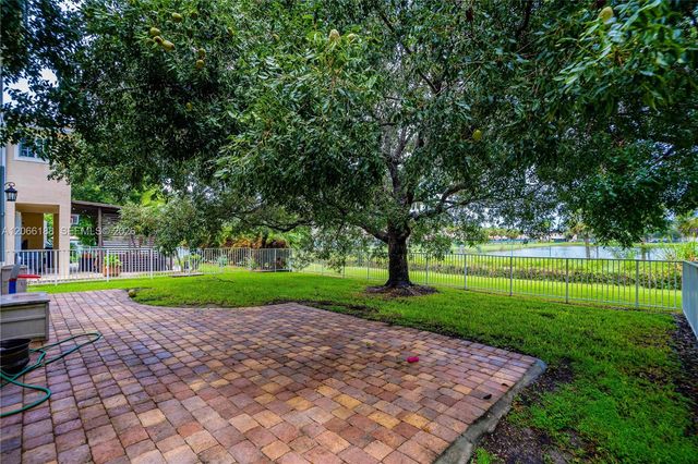 27621 SW 139th Place, Homestead, FL 33032