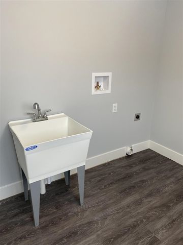 105 40th Avenue, Six Lakes, MI 48886