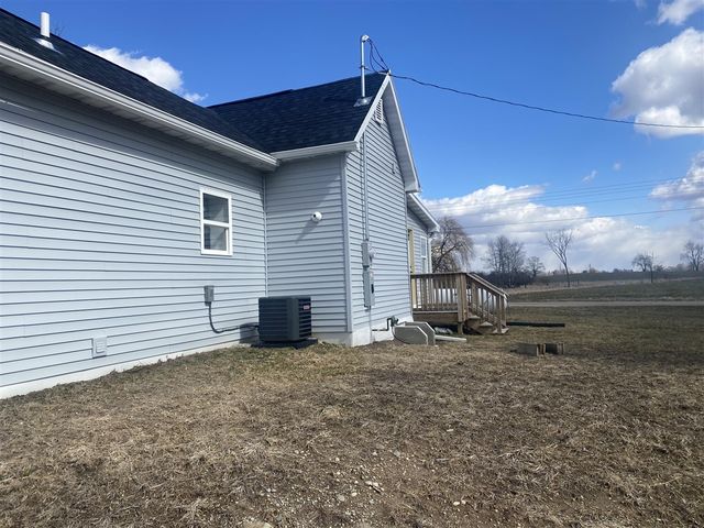 105 40th Avenue, Six Lakes, MI 48886