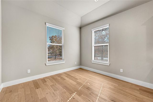 2 Bayloch Lane, Bella Vista, AR 72715