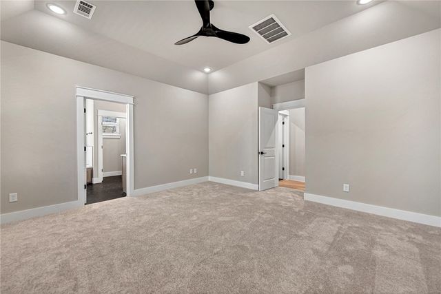 2 Bayloch Lane, Bella Vista, AR 72715